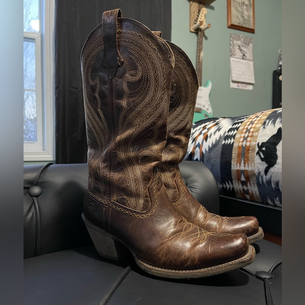 ARIAT Lively Western Boot Sassy Brown